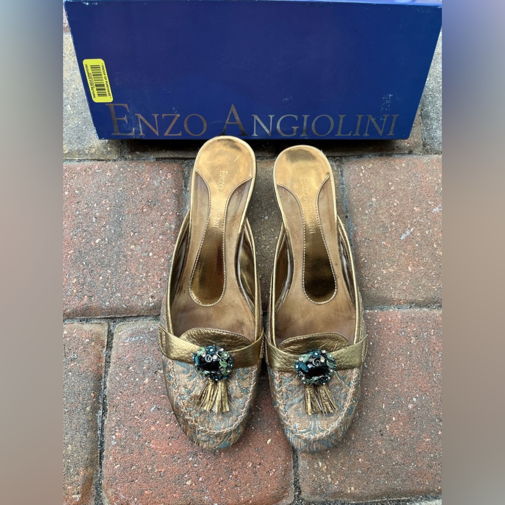 Vintage Enzo Angiolini Gold Mules